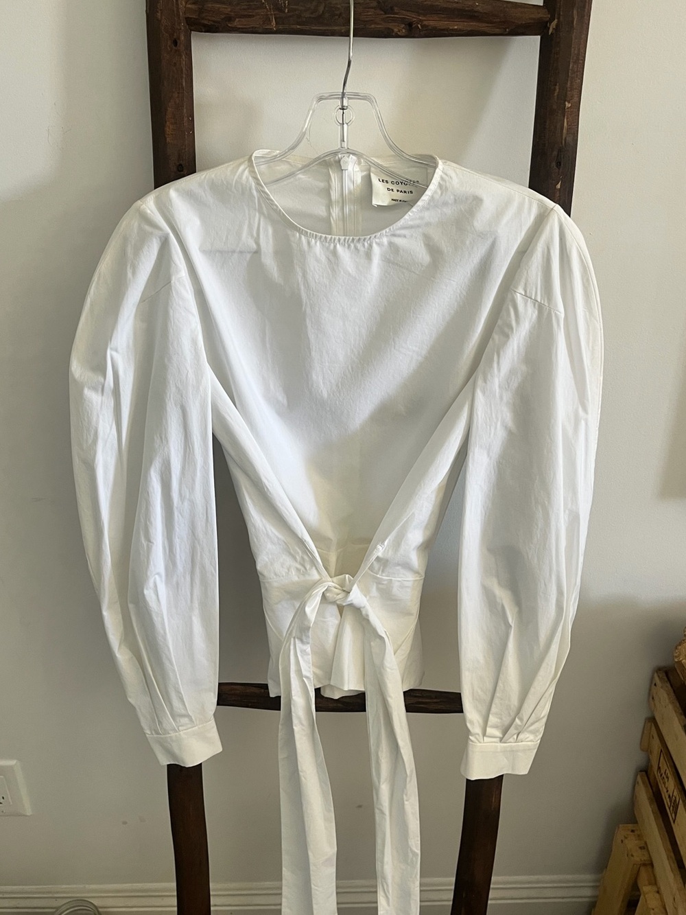 Les Coyotes de Paris pleated White Tie-Back Puff Sleeve Top